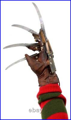 A Nightmare On Elm Street 3 Freddy's Glove 11 Scale Life-Size Prop Replica