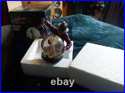 A Nightmare On Elm Street Horror Globe Freddy Krueger Boxed No Damage Neca Rare