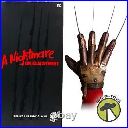 A Nightmare on Elm Street Collector's Replica Freddy Glove Trick or Treat Studio