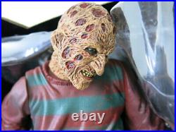 A Nightmare on Elm Street Freddy Krueger Movie Maniacs SPAWN. COM Mcfarlane Toys