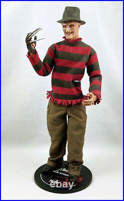 A nightmare on Elm Street Sideshow 30cm Freddy Krueger Classic (loose)