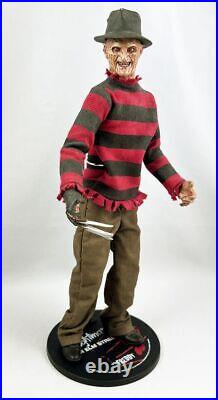 A nightmare on Elm Street Sideshow 30cm Freddy Krueger Classic (loose)