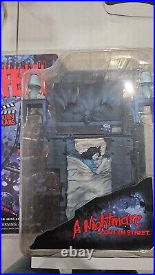 Cinema Of Fair Nightmare On Elm Street Black & White Mezco Version Rare