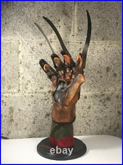 Freddy Krueger Metal Glove with Sweater Display Stand A Nightmare On Elm Street