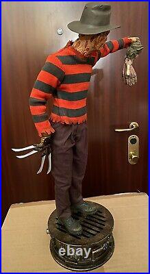 Freddy Krueger Premium Format Sideshow Statue Nightmare on Elm Street