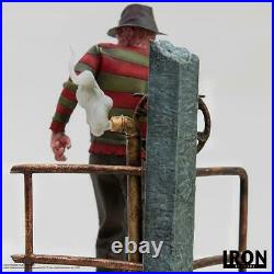 Iron Studios 110 Freddy Krueger Deluxe Art Scale Statue
