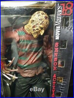 Movie Maniacs 18 Freddy Krueger A Nightmare On Elm Street Statue Sensor Active