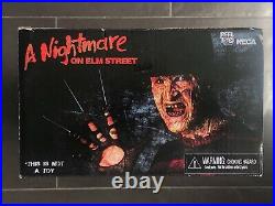 NECA A NIGHTMARE ON ELM STREET 3 Freddy Krueger Handschuh Prop Replica 1987