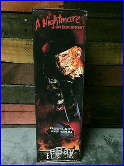 NECA Nightmare On Elm Street Part 3 Freddy Krueger Adult Prop Replica Glove