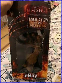 NECA Original IMPORT Nightmare on Elm Street Replica Remake Freddy Glove 2010