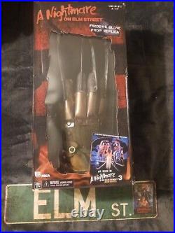 Nightmare on Elm Street 3 Dream Warriors Freddy Krueger Glove W Free Sign N Magn