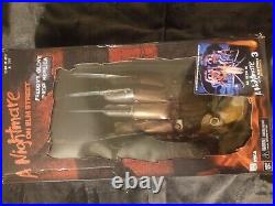 Nightmare on Elm Street 3 Dream Warriors Freddy Krueger Glove W Free Sign N Magn