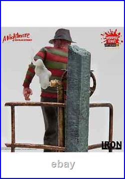 Nightmare on Elm Street Freddy Krueger Deluxe Statue