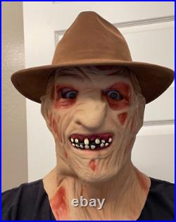 Nightmare on Elm Street Freddy Krueger Halloween Mask, Sweater XXL Hat & Glove