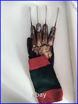 Nightmare on Elm Street Freddy Krueger glove hand made guanto + STAND