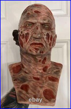 Nightmare on elm street part 1 Freddy Kruger bust + glove