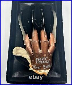 ROBERT ENGLUND SIGNED A Nightmare on Elm Street Freddy Metal Glove COA & PIC