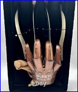 ROBERT ENGLUND SIGNED A Nightmare on Elm Street Freddy Metal Glove COA & PIC