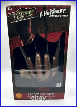 ROBERT ENGLUND SIGNED A Nightmare on Elm Street Freddy Metal Glove COA & PIC