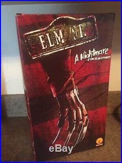 Robert Englund AUTOGRAPHED A Nightmare on Elm Street Freddy Krueger Glove PROOF