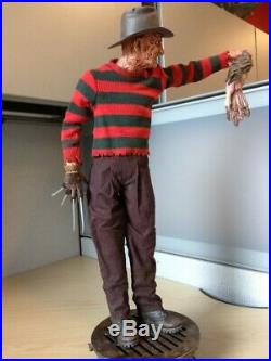 SIDESHOW Nightmare on Elm Street Freddy Krueger Premium Format