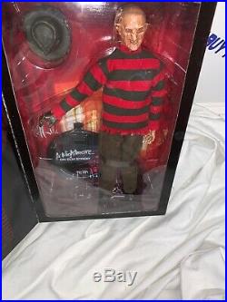 Sideshow Collectibles A Nightmare on Elm Street Freddy Krueger 12 Figure