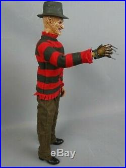 Sideshow Collectibles Freddie Krueger 12 Nightmare On Elm Street 16 Figure