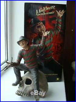 Sideshow Signiert Nightmare on Elm Street FREDDY KRUEGER DIORAMA STATUE