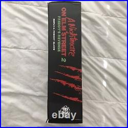 Signed Robert Englund A Nightmare On Elm Street 2 Freddy Krueger Deluxe Glove