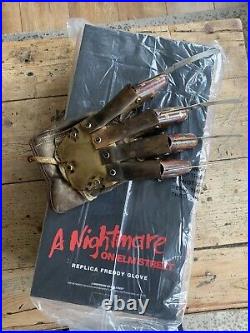Trick Or Treat Studios Freddy Krueger Nightmare On Elm Street Part 1 Glove Prop