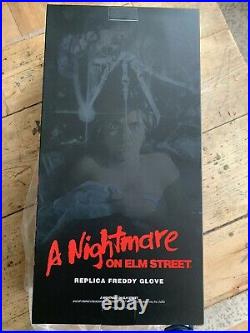 Trick Or Treat Studios Freddy Krueger Nightmare On Elm Street Part 1 Glove Prop